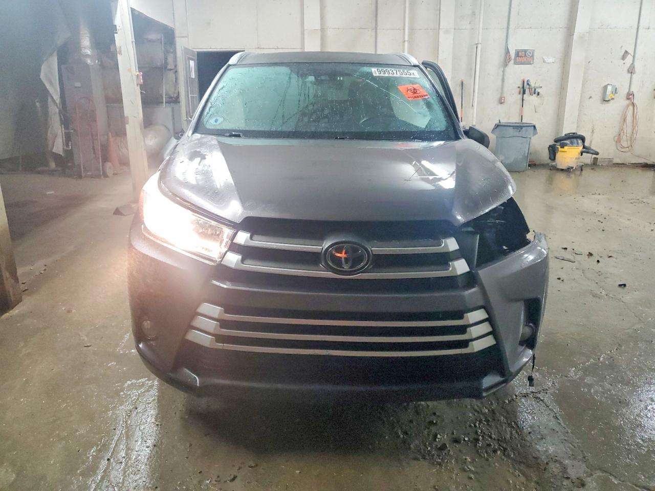 2019 TOYOTA HIGHLANDER SE photo 5