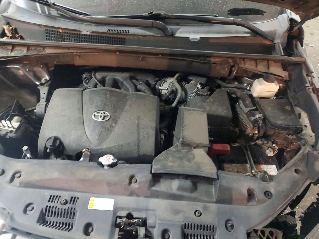 2019 TOYOTA HIGHLANDER SE photo 12