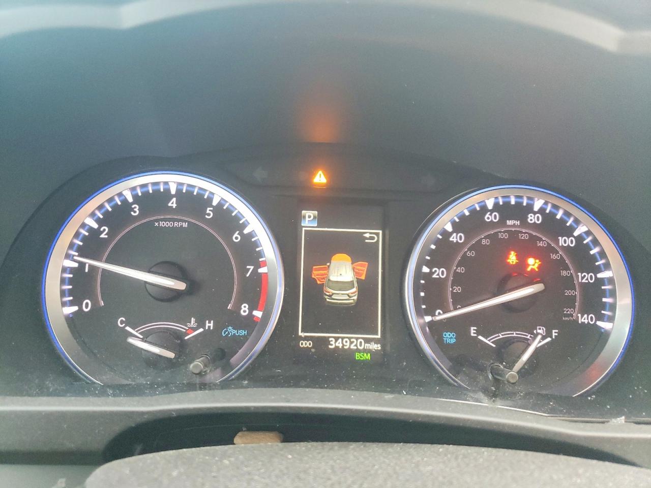 2019 TOYOTA HIGHLANDER SE photo 9