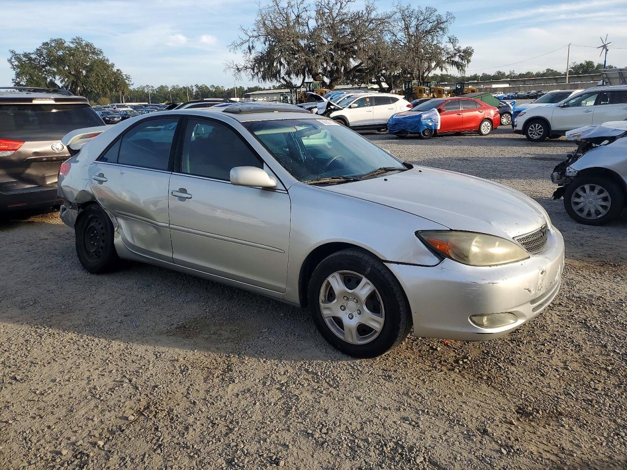 2003 TOYOTA CAMRY LE photo 4