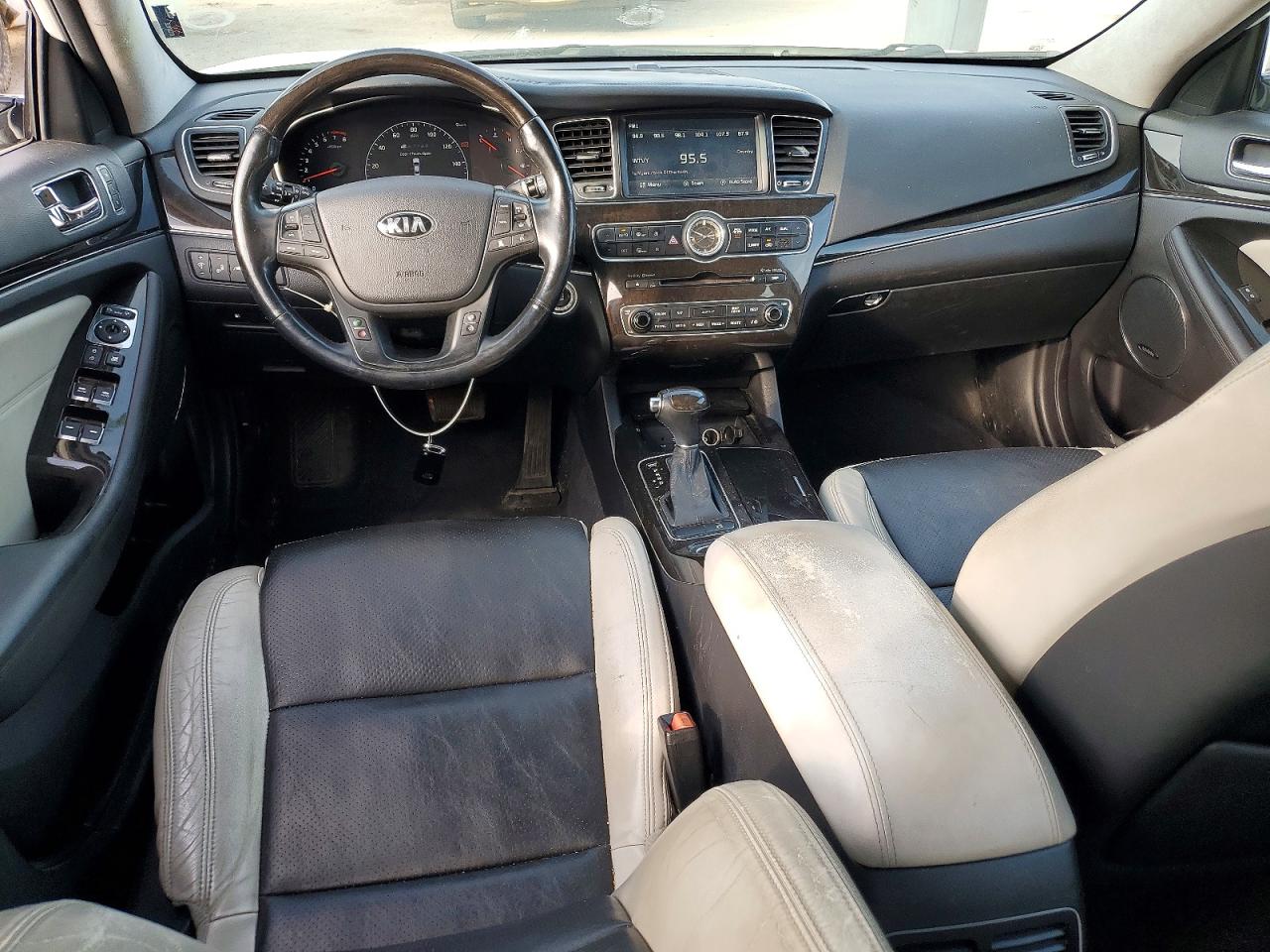 2016 KIA CADENZA LUXURY photo 8