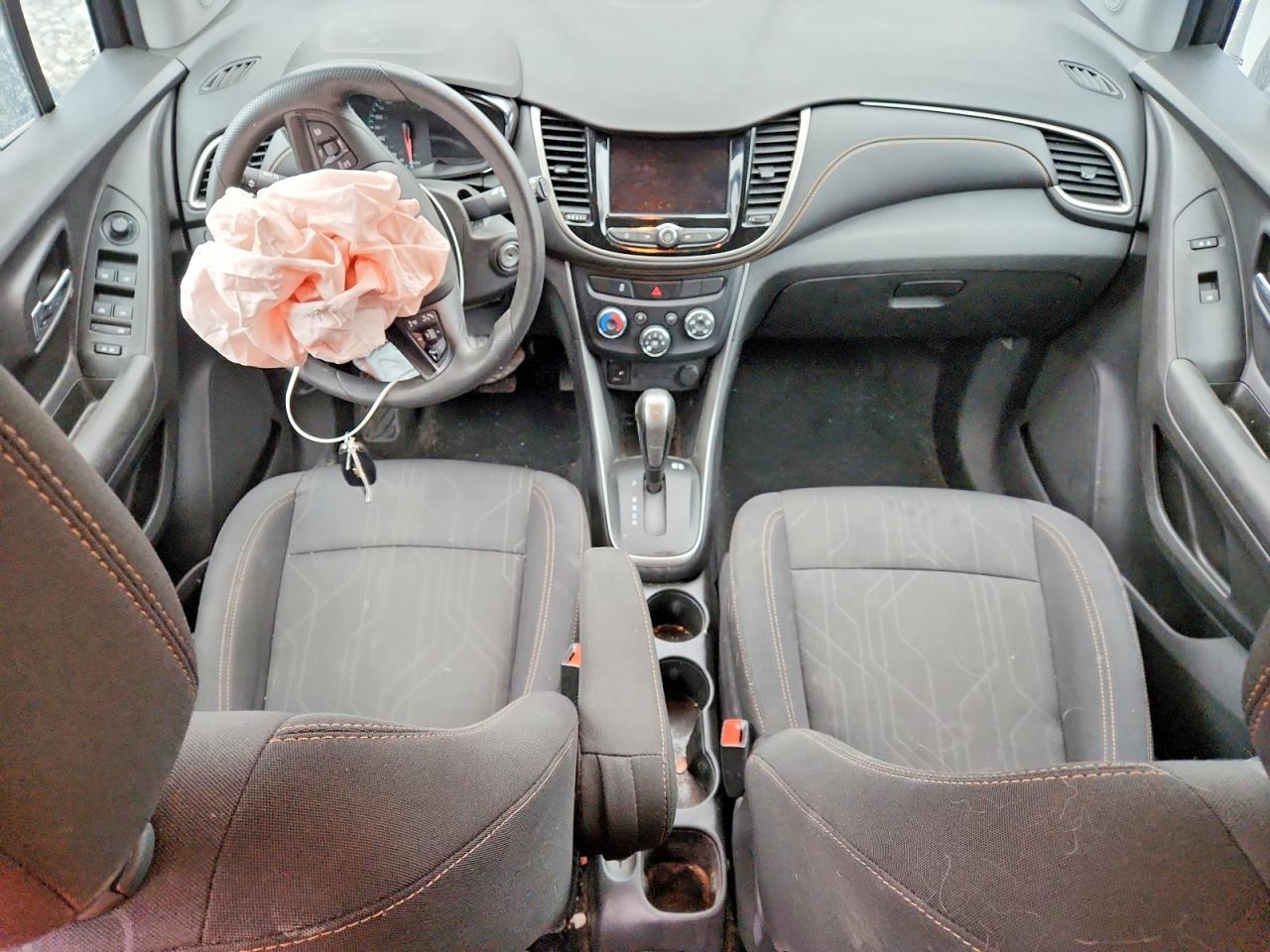 2020 CHEVROLET TRAX 1LT photo 8