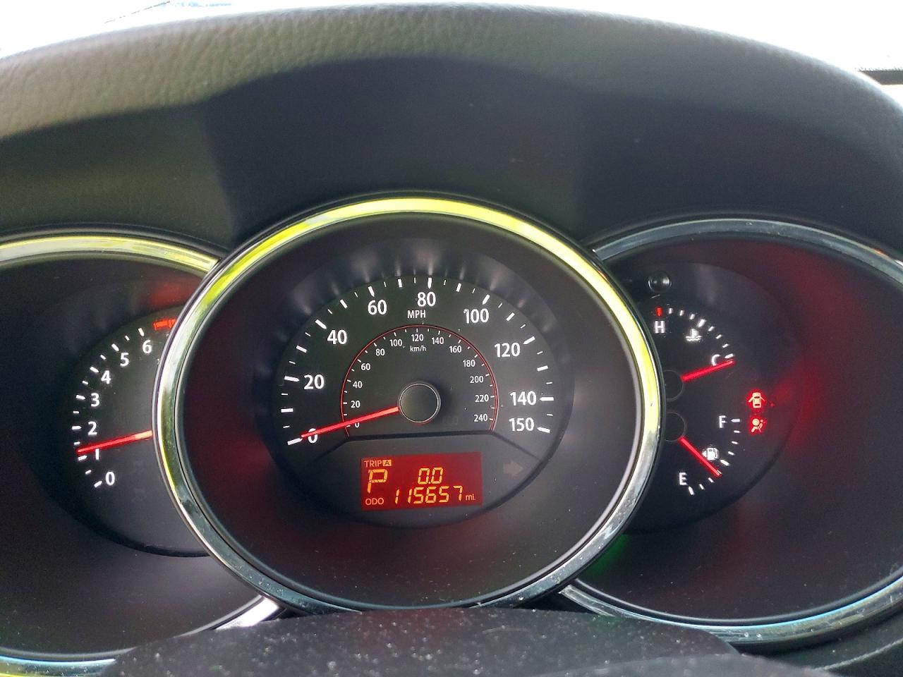 2013 KIA SORENTO LX photo 9