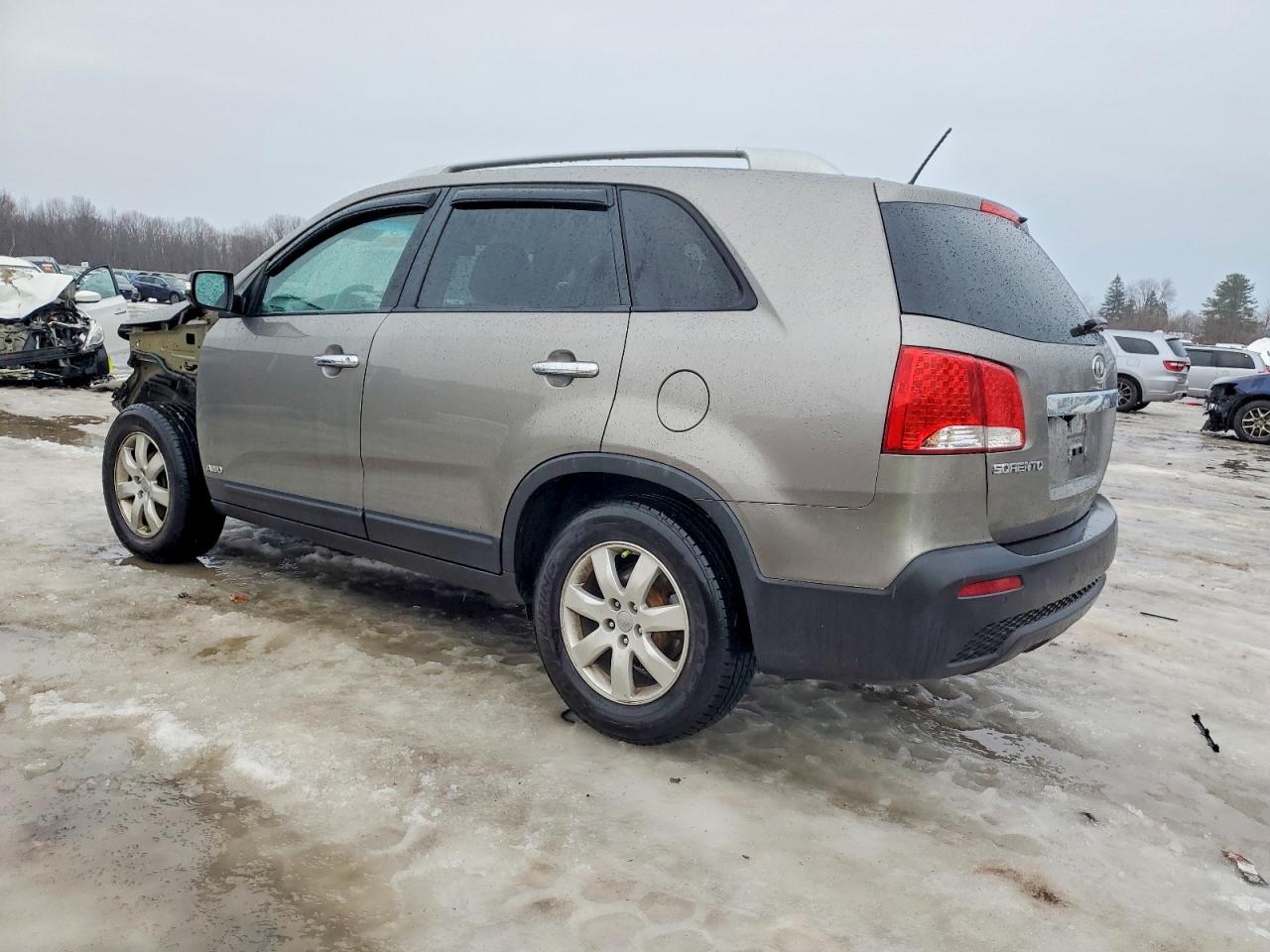 2013 KIA SORENTO LX photo 2
