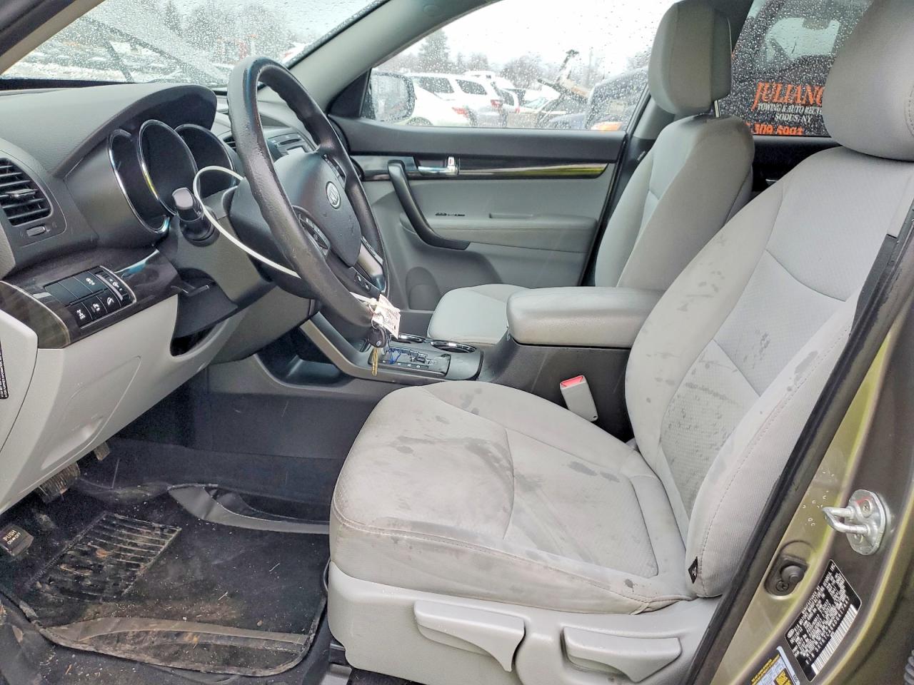 2013 KIA SORENTO LX photo 7