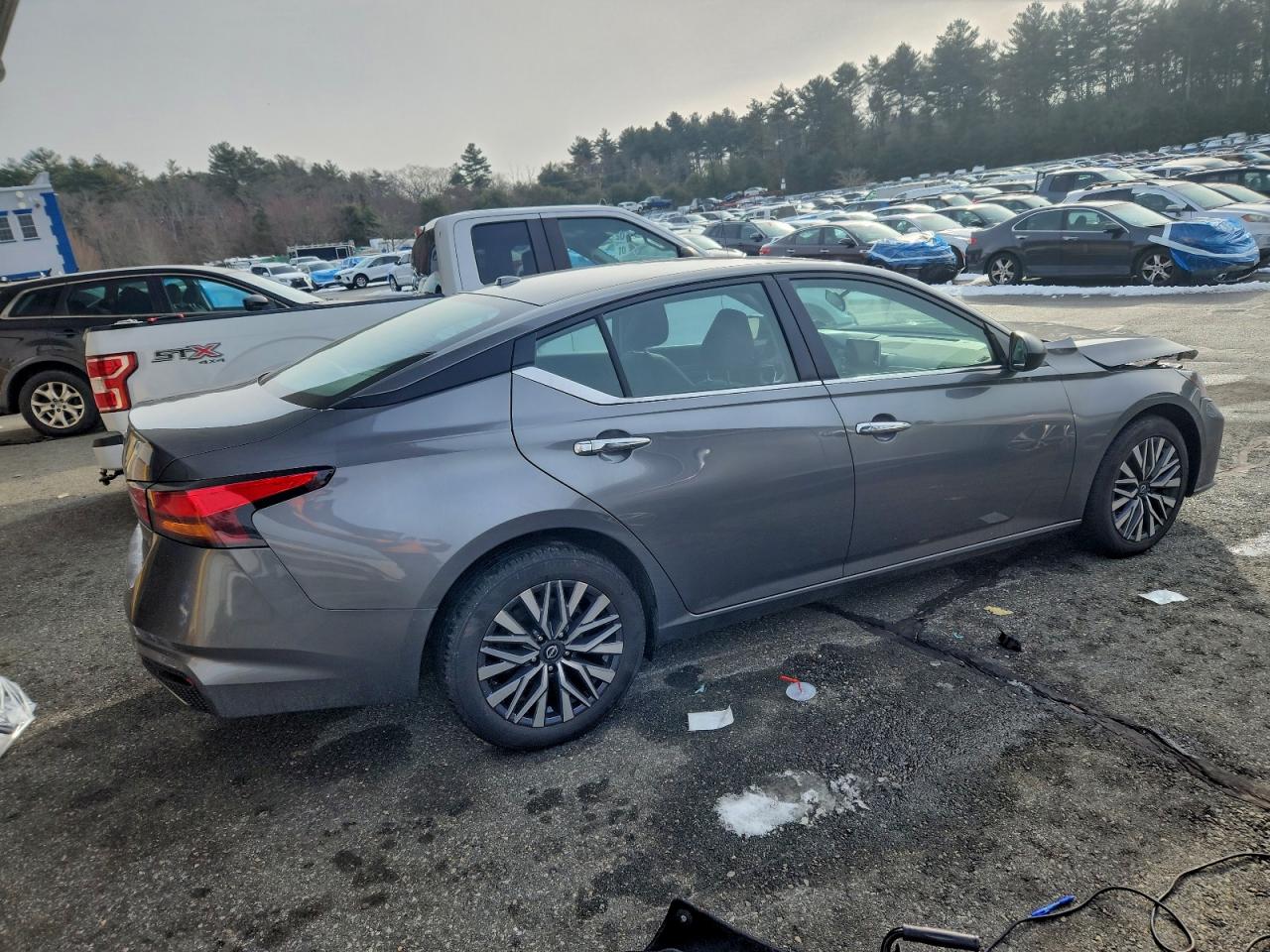 2025 NISSAN ALTIMA SV photo 3