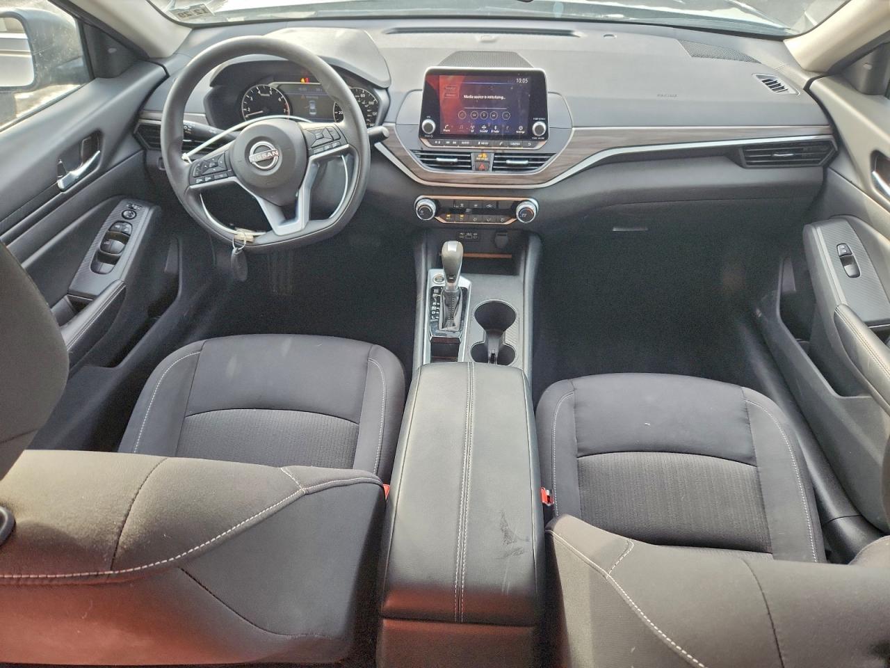 2025 NISSAN ALTIMA SV photo 8