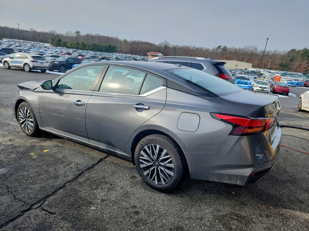 2025 NISSAN ALTIMA SV photo 2
