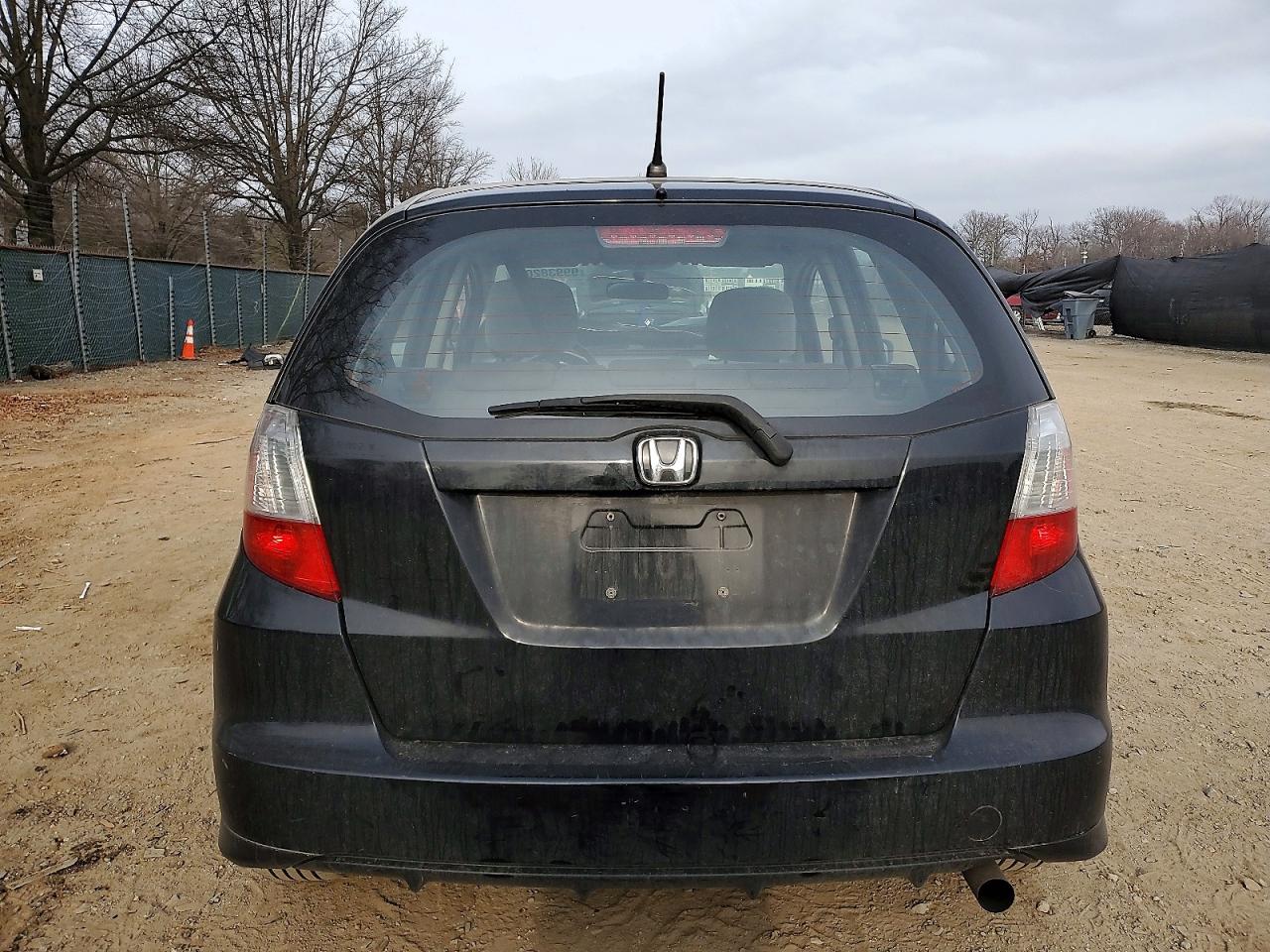 2013 HONDA FIT photo 6