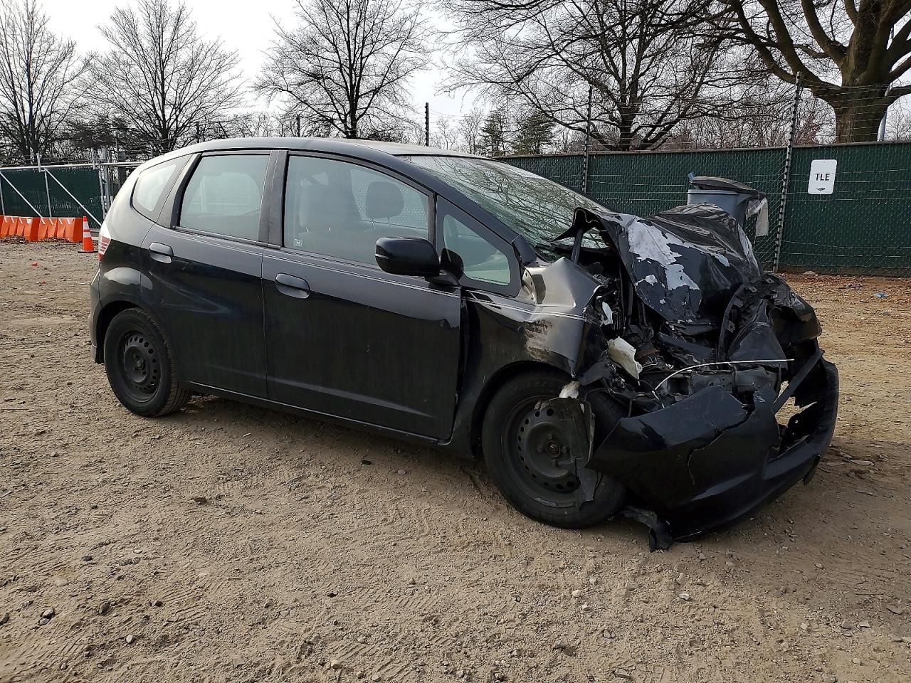 2013 HONDA FIT photo 4