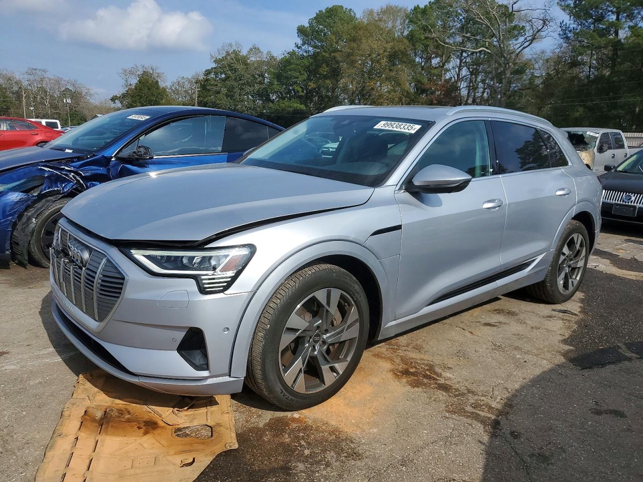 2022 AUDI E-TRON