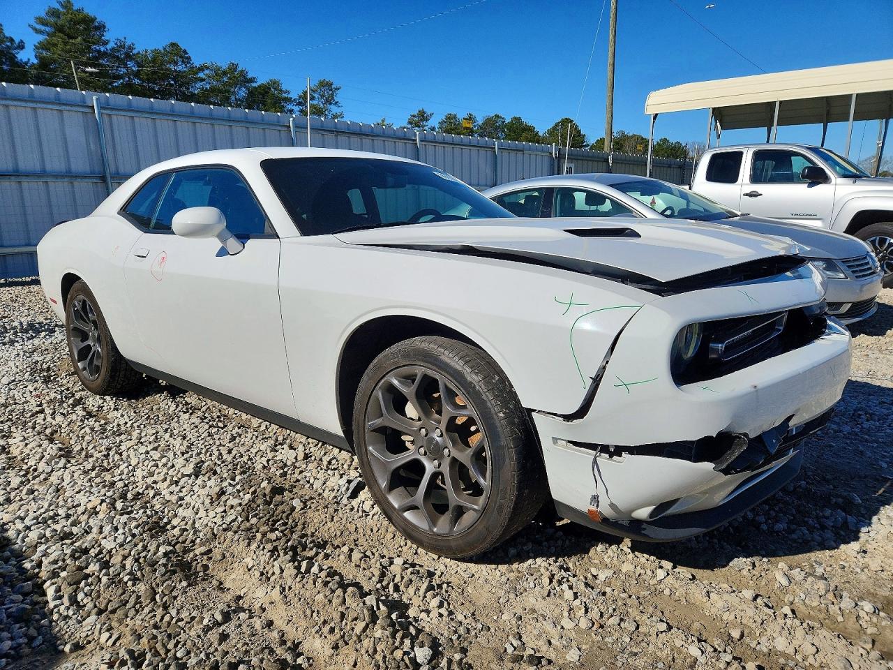 2023 DODGE CHALLENGER SXT photo 4