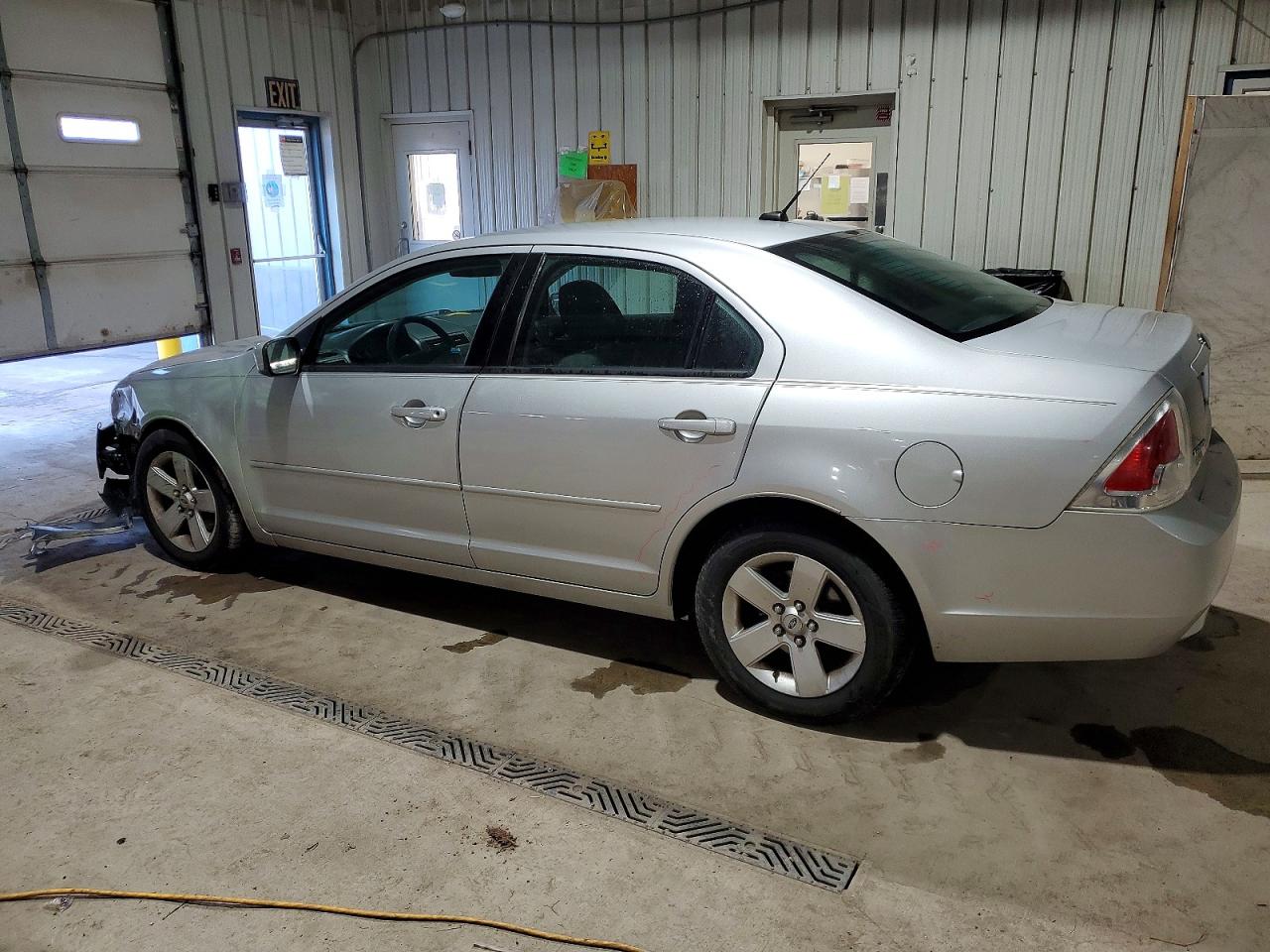 2009 FORD FUSION SE photo 2