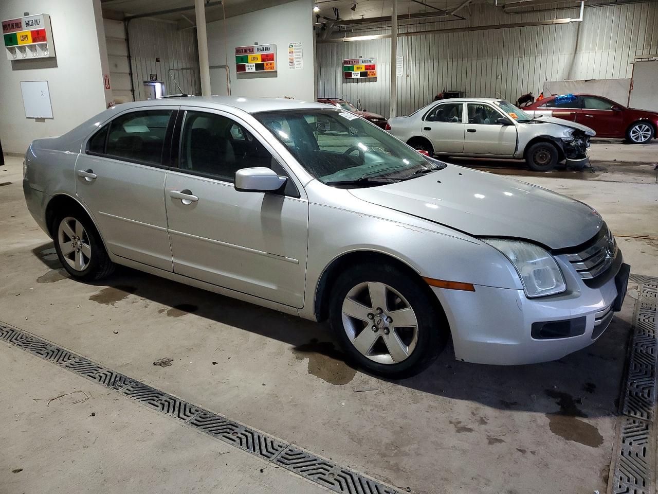 2009 FORD FUSION SE photo 4