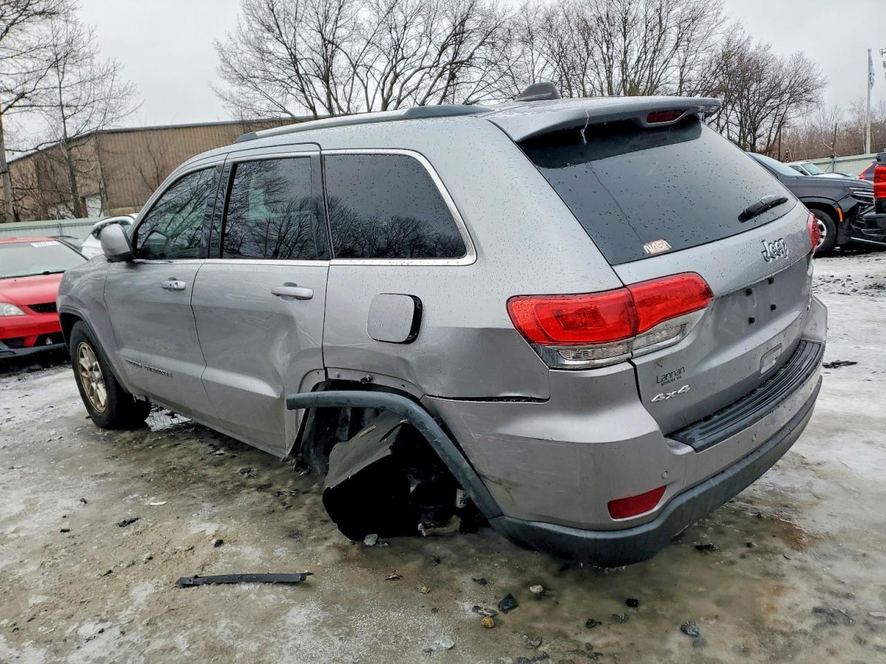 2018 JEEP GRAND CHEROKEE LAREDO photo 2