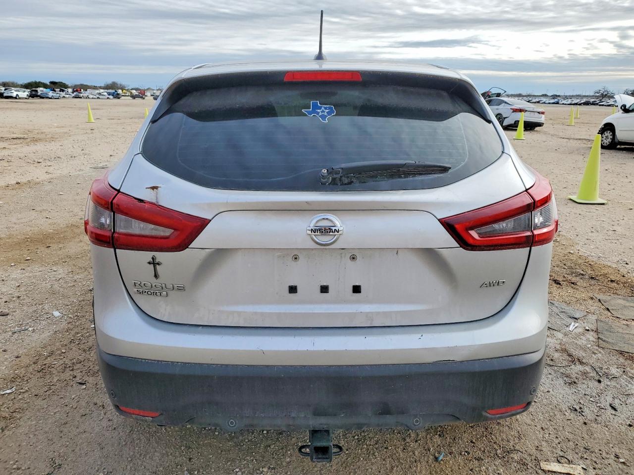 2020 NISSAN ROGUE SPORT S photo 6