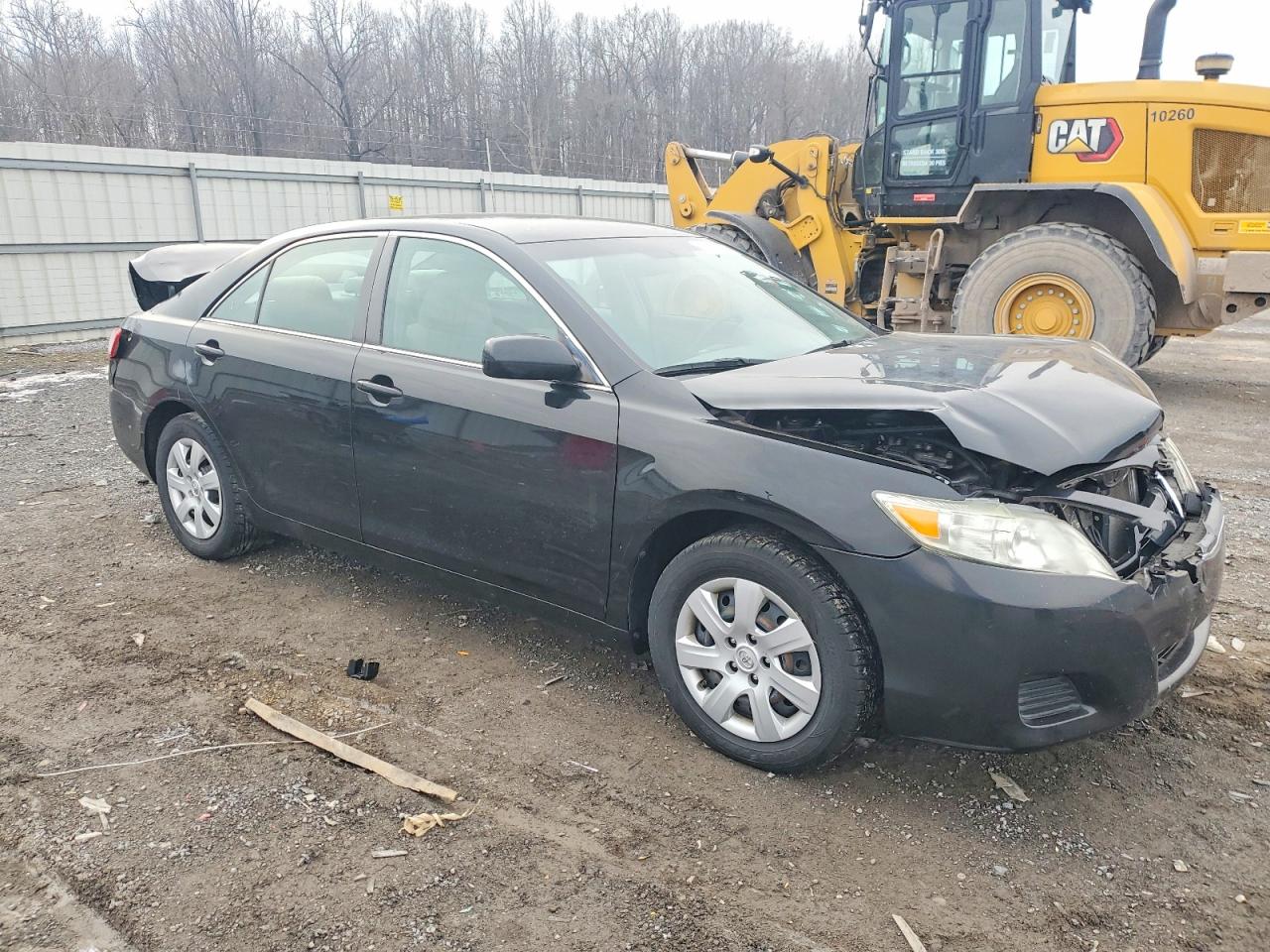 2011 TOYOTA CAMRY BASE photo 4