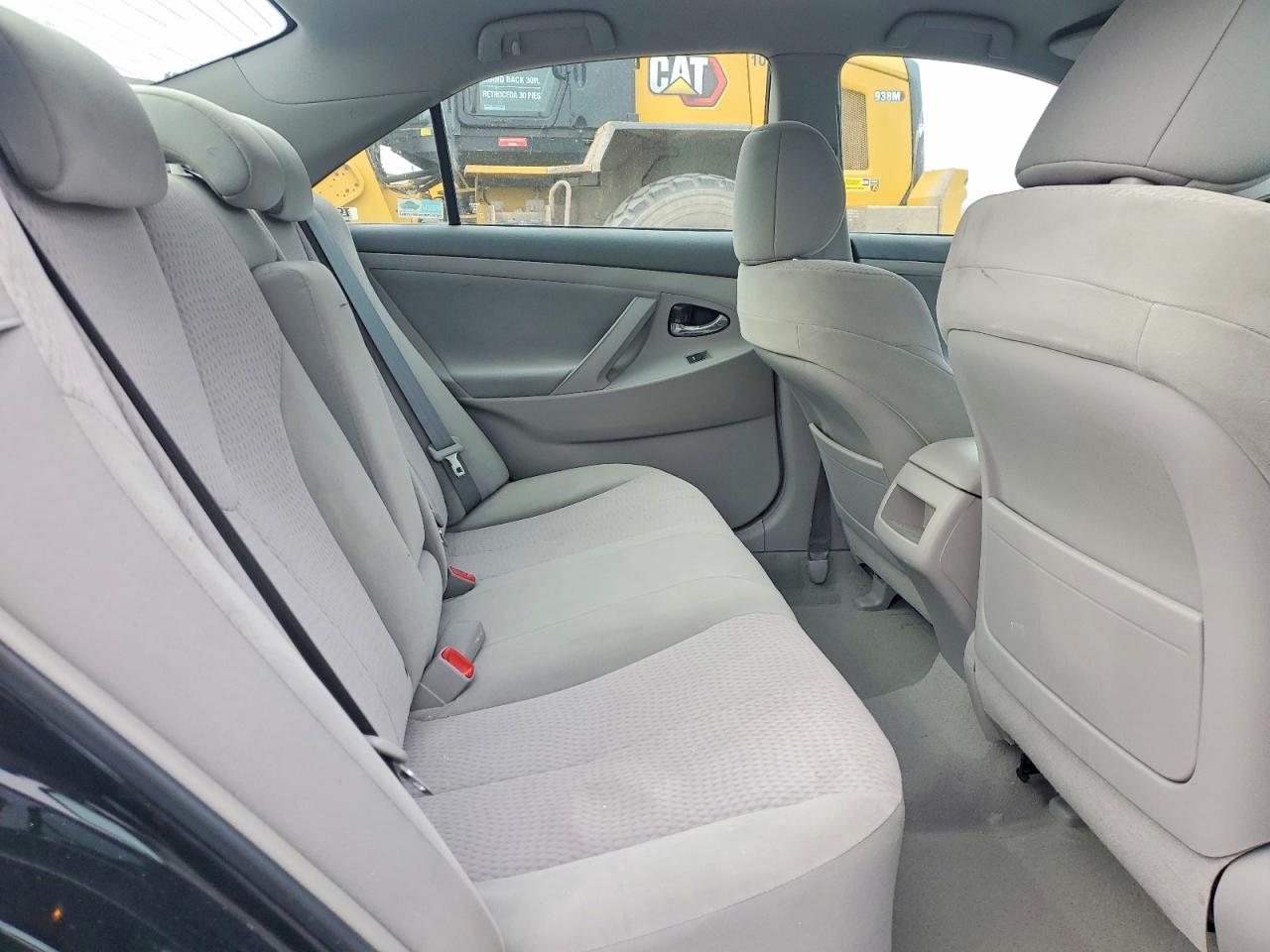 2011 TOYOTA CAMRY BASE photo 10