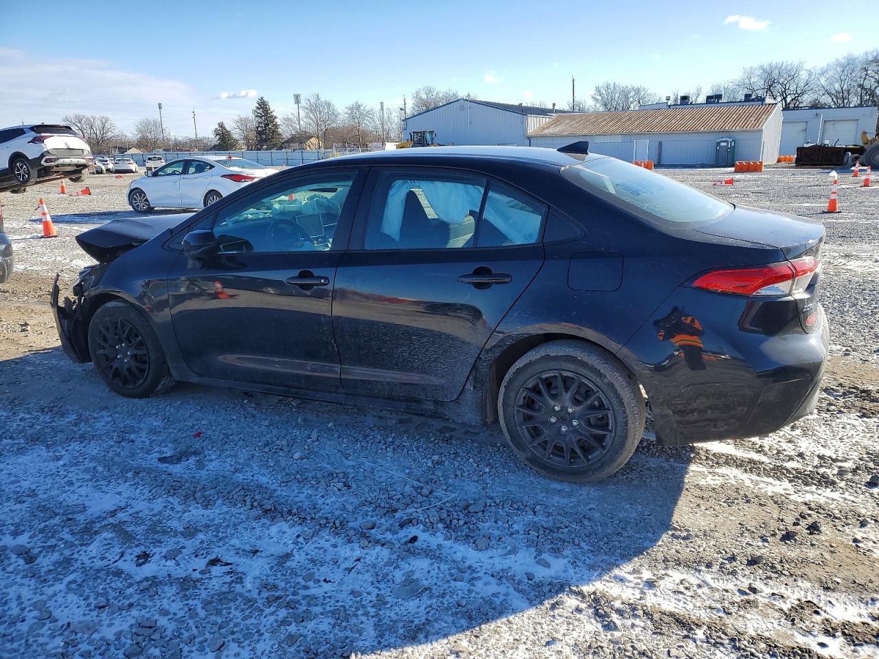 2024 TOYOTA COROLLA LE photo 2