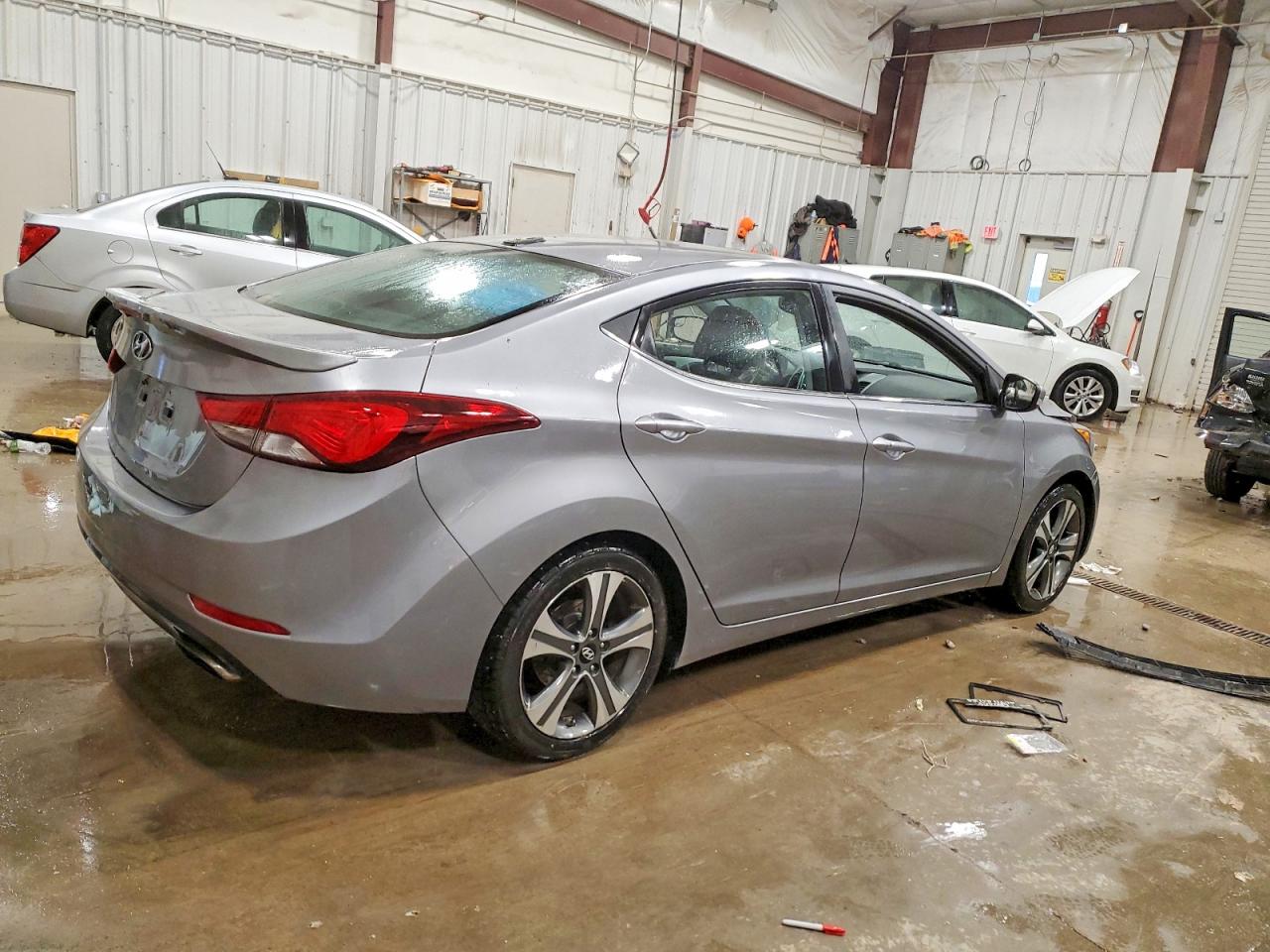 2014 HYUNDAI ELANTRA SE photo 3