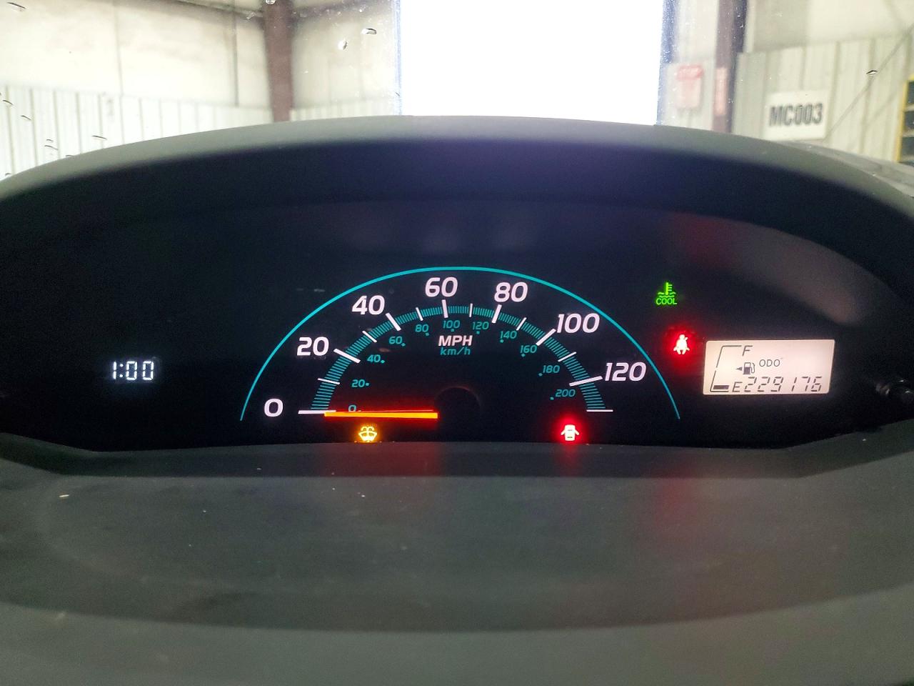 2008 TOYOTA YARIS photo 9