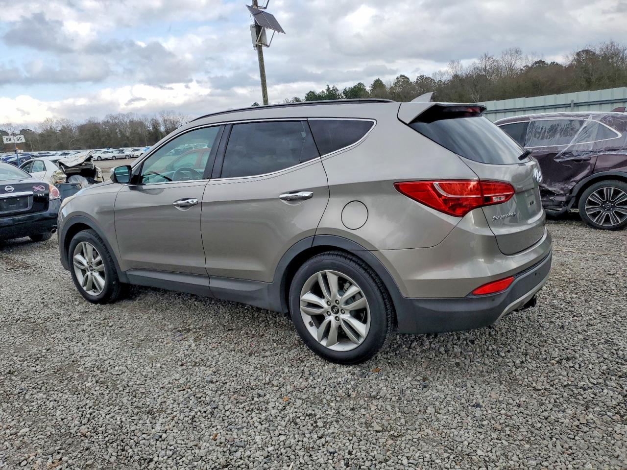 2015 HYUNDAI SANTA FE SPORT photo 2