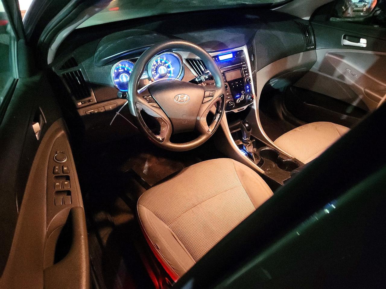 2013 HYUNDAI SONATA GLS photo 8