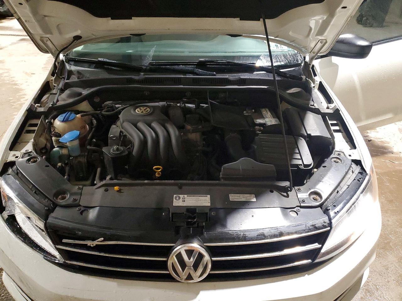 2015 VOLKSWAGEN JETTA BASE photo 11