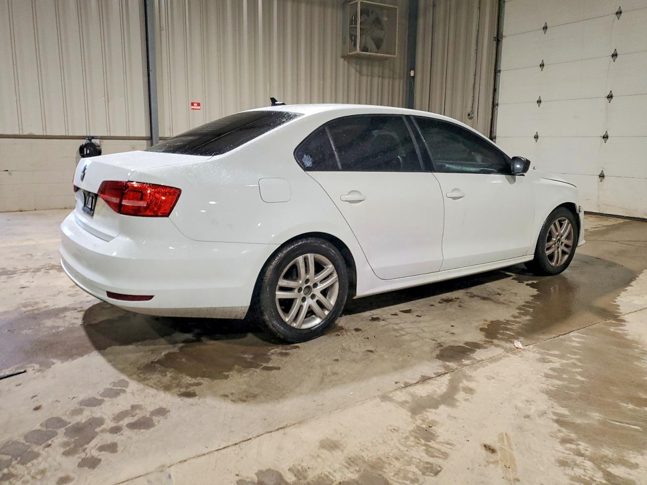 2015 VOLKSWAGEN JETTA BASE photo 3