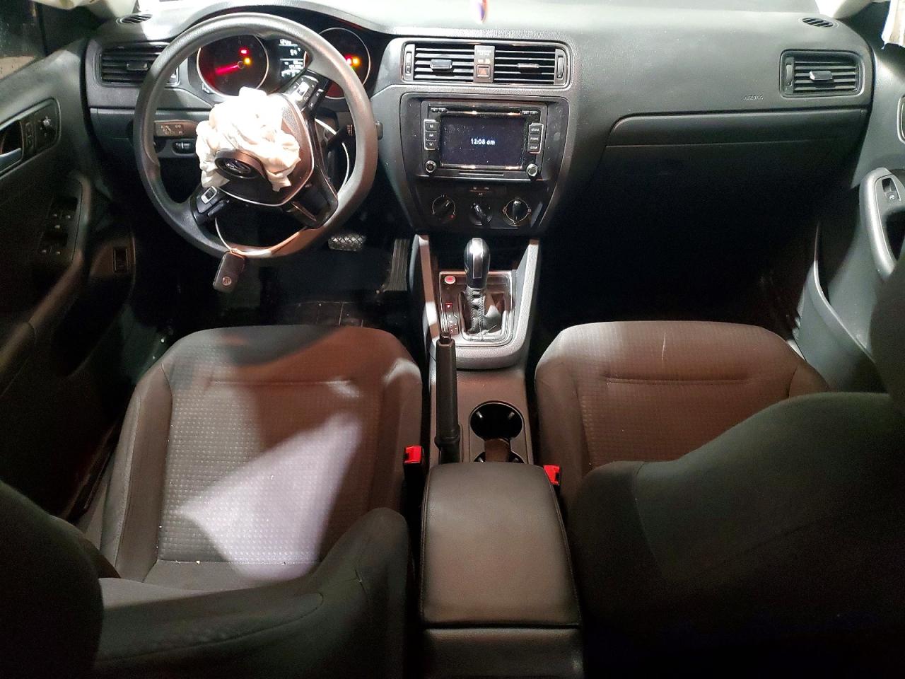 2015 VOLKSWAGEN JETTA BASE photo 8