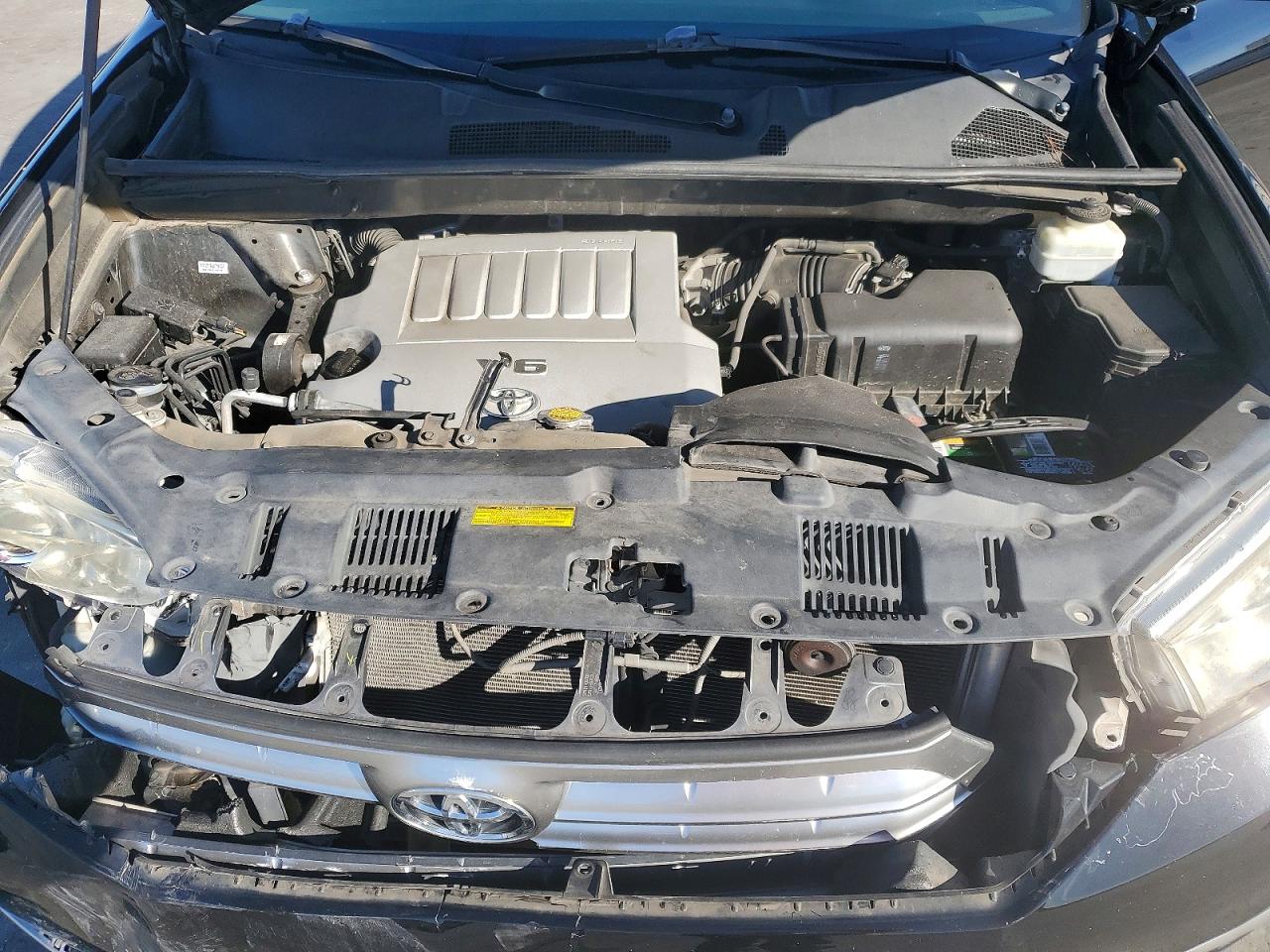 2013 TOYOTA HIGHLANDER BASE photo 12