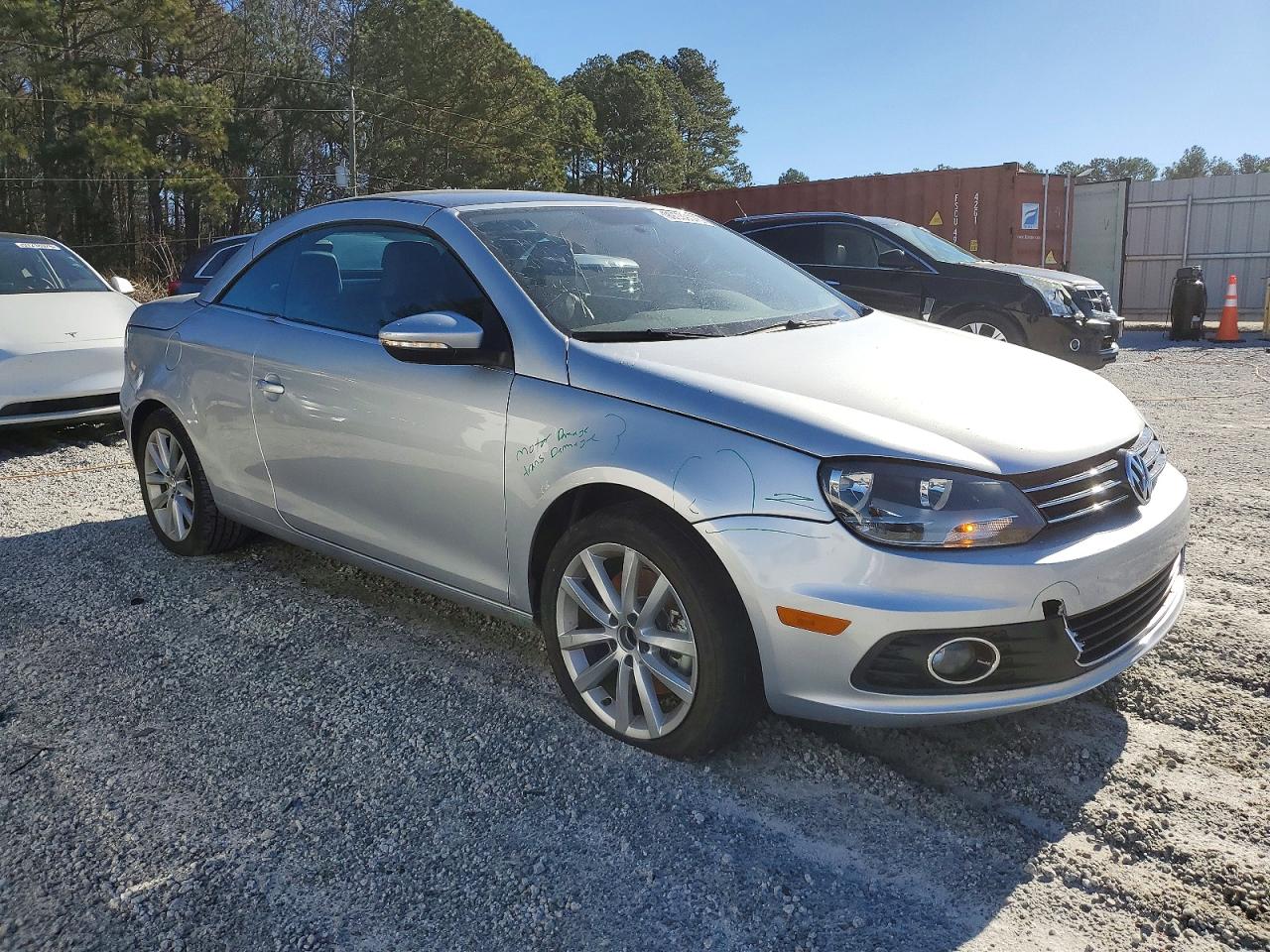 2015 VOLKSWAGEN EOS KOMFORT photo 4