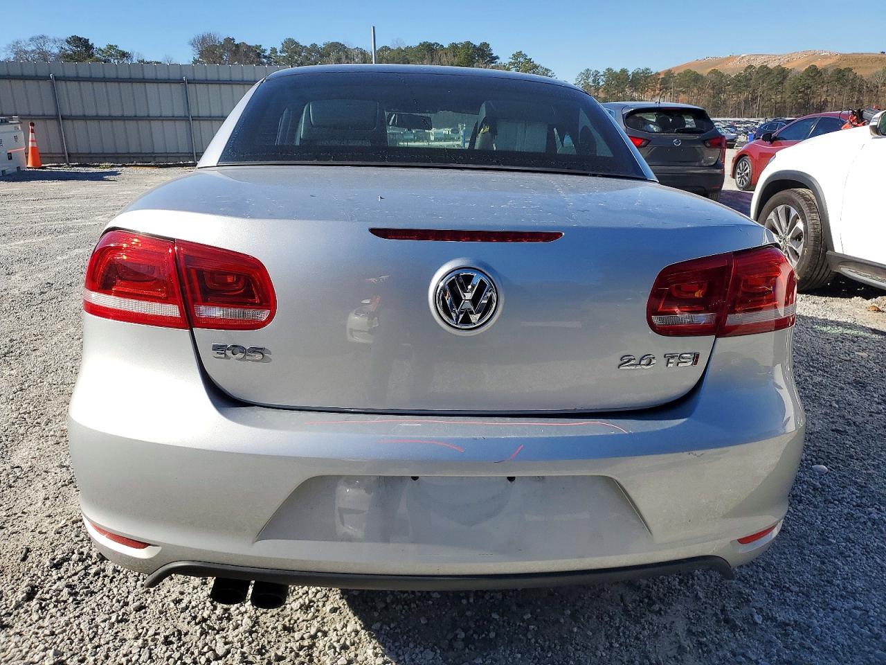 2015 VOLKSWAGEN EOS KOMFORT photo 6