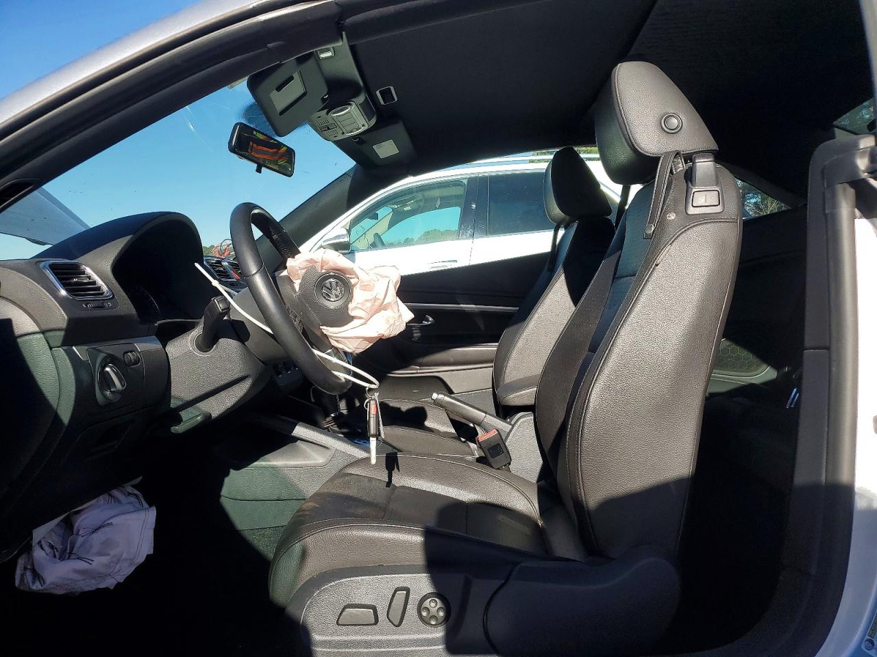2015 VOLKSWAGEN EOS KOMFORT photo 7