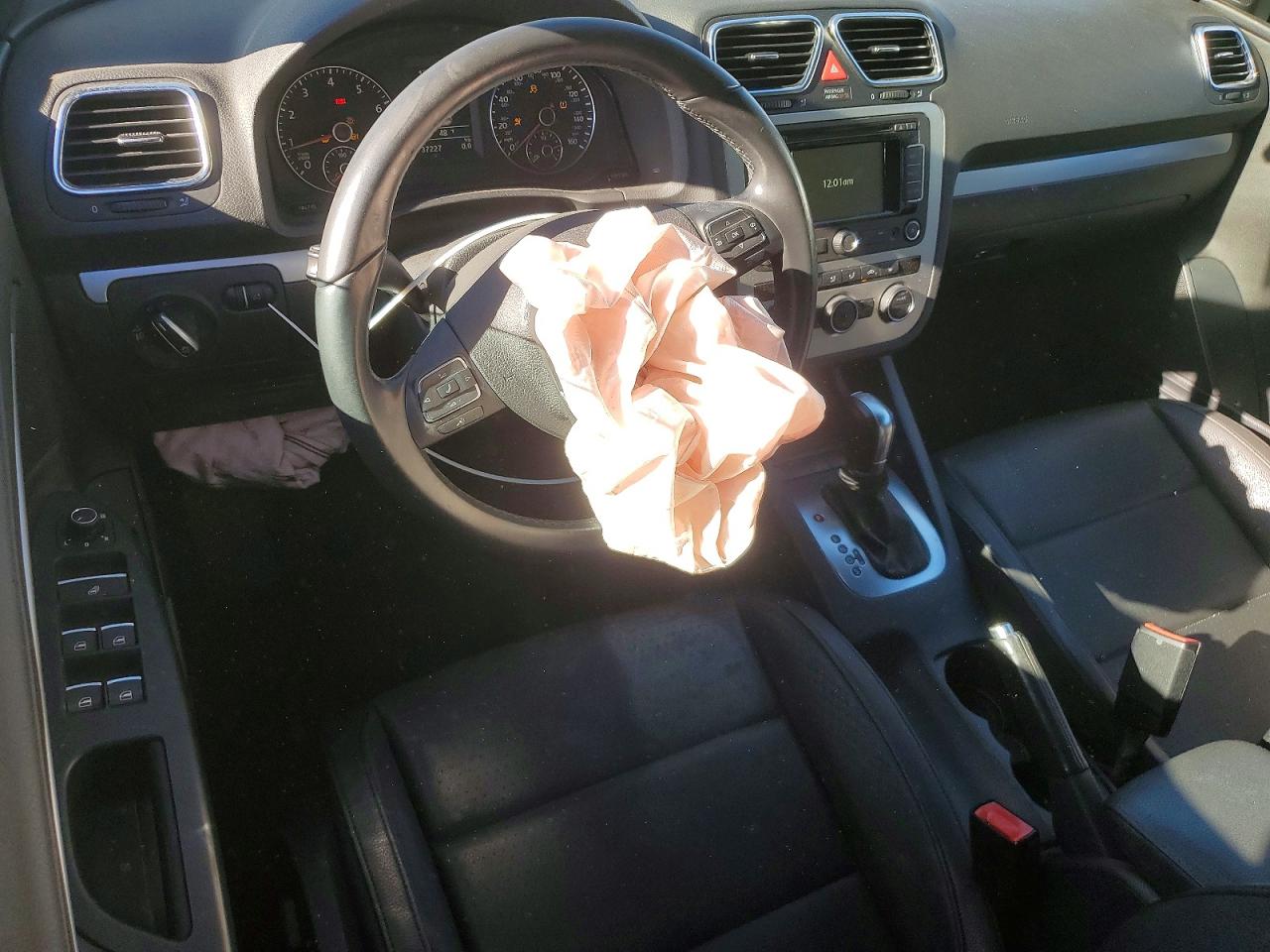 2015 VOLKSWAGEN EOS KOMFORT photo 8