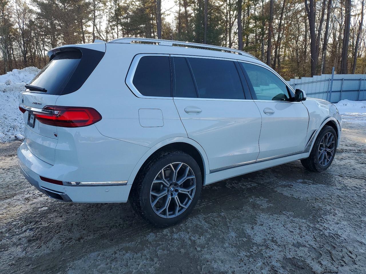 2021 BMW X7 XDRIVE40I photo 3