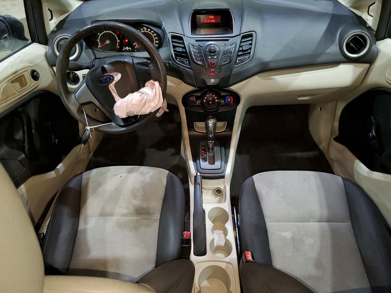 2012 FORD FIESTA S photo 8