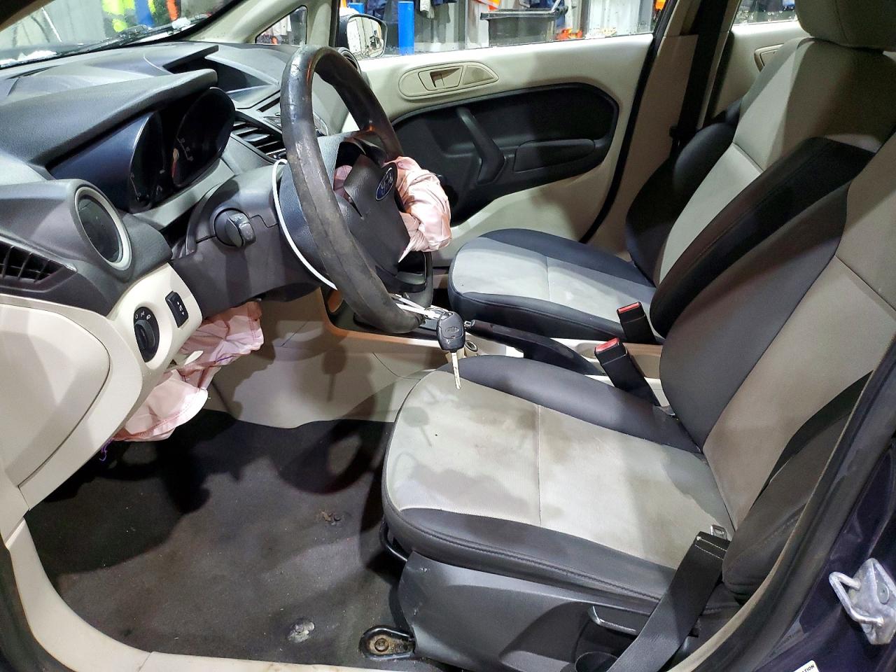 2012 FORD FIESTA S photo 7