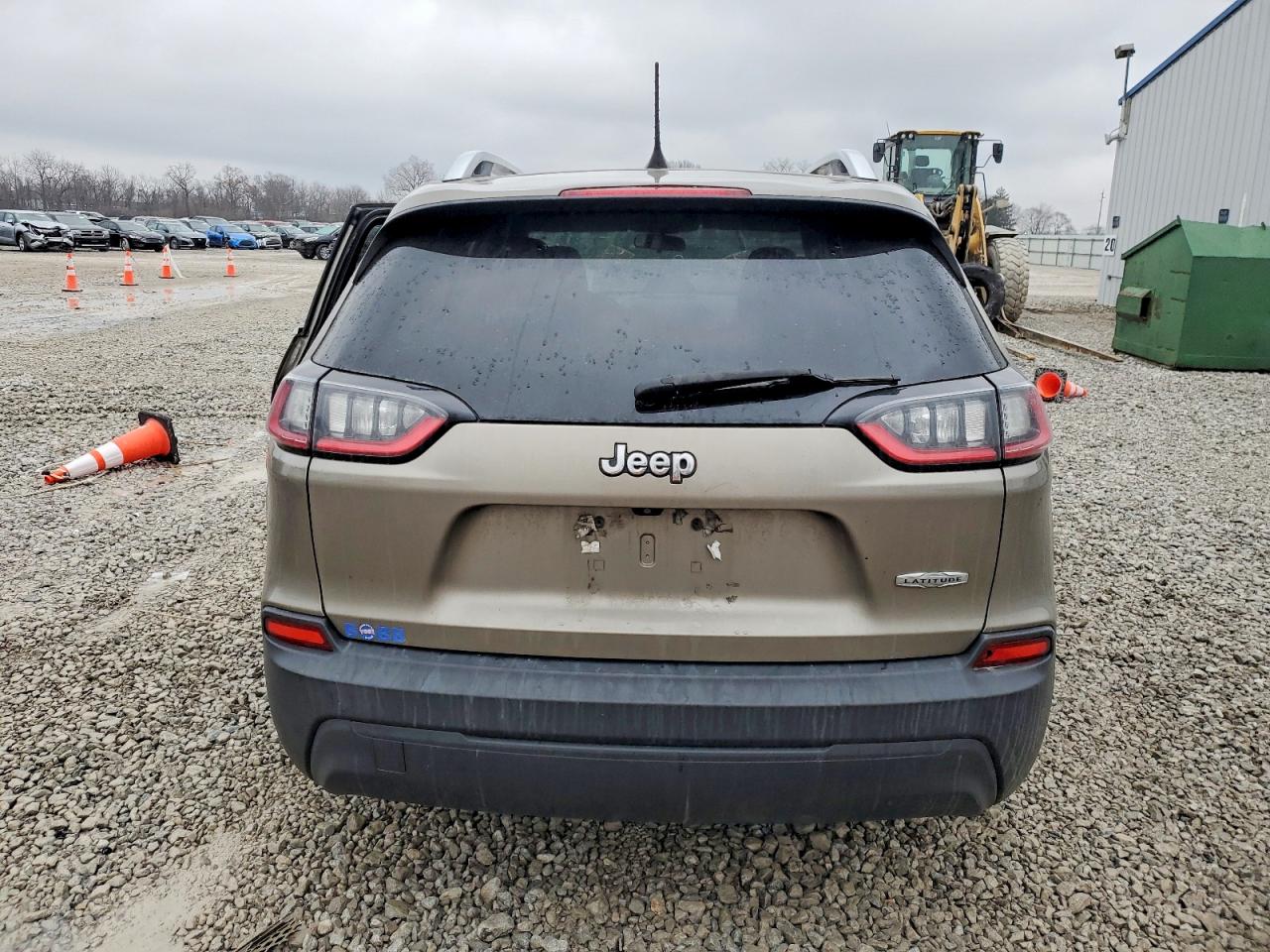 2019 JEEP CHEROKEE LATITUDE photo 6