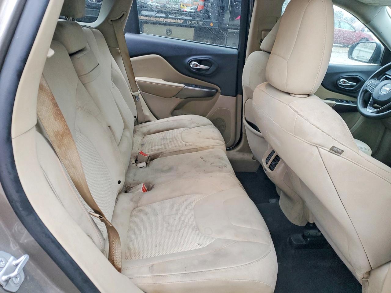 2019 JEEP CHEROKEE LATITUDE photo 11