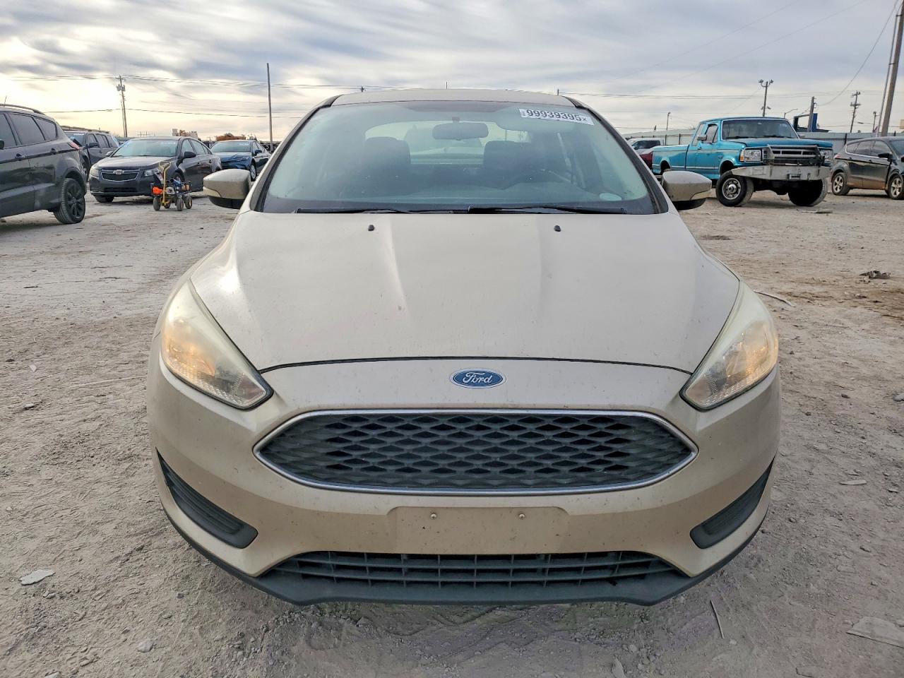 2017 FORD FOCUS SE photo 5