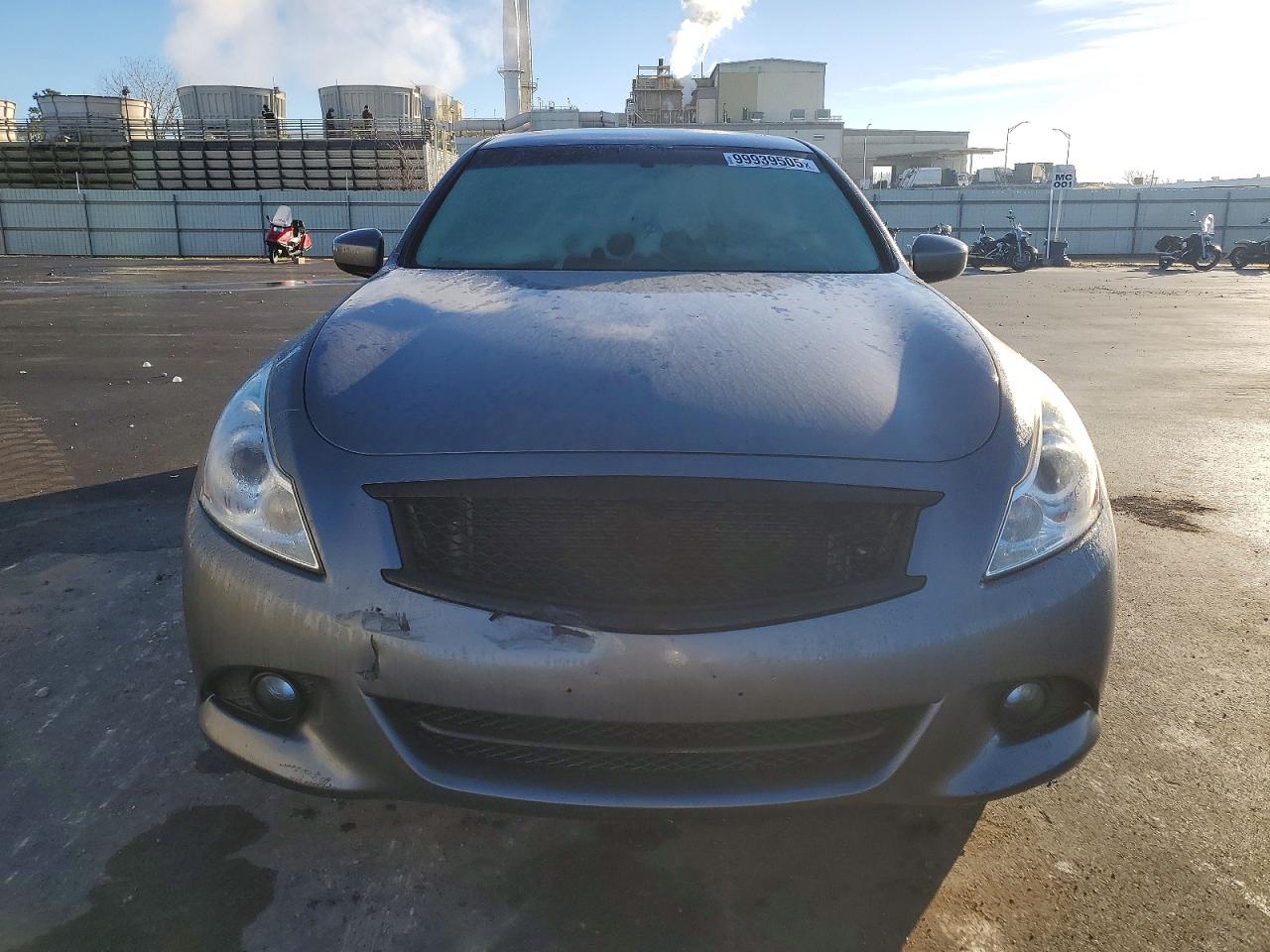 2012 INFINITI G37 photo 5