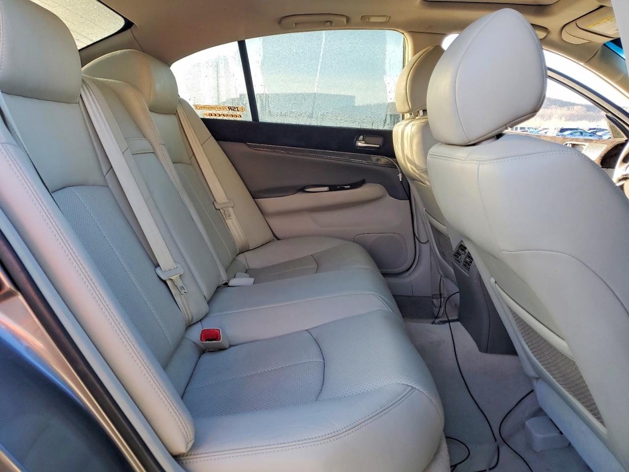 2012 INFINITI G37 photo 10