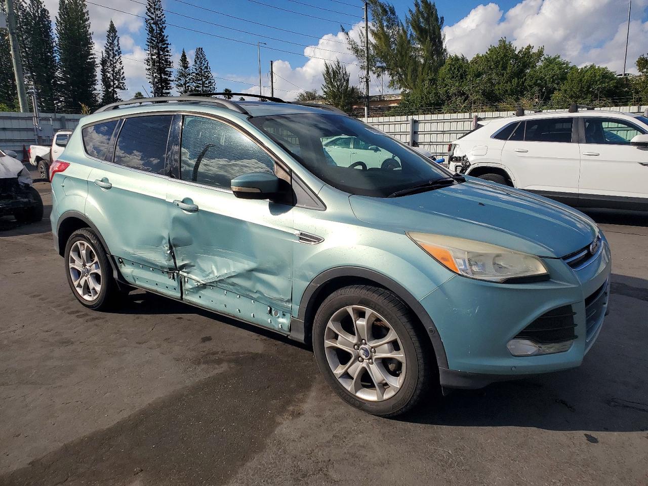2013 FORD ESCAPE SEL photo 4