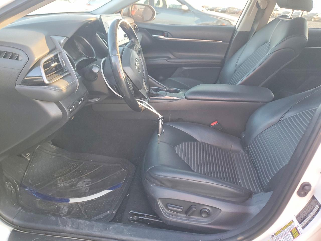 2021 TOYOTA CAMRY SE photo 7