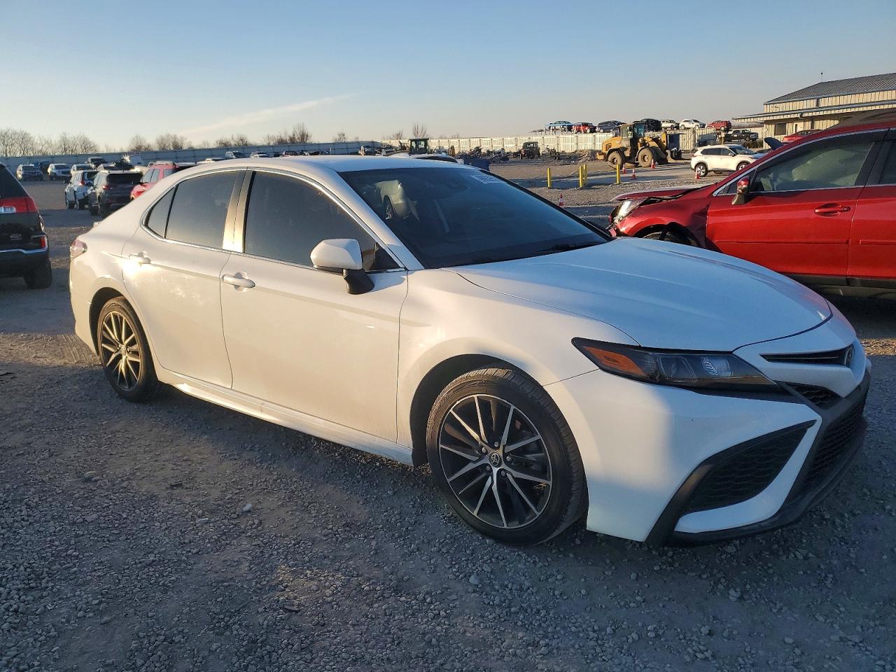 2021 TOYOTA CAMRY SE photo 4