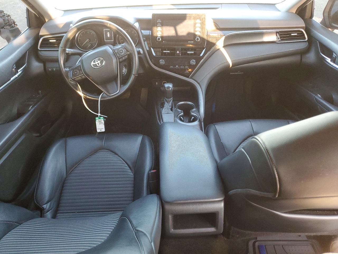 2021 TOYOTA CAMRY SE photo 8