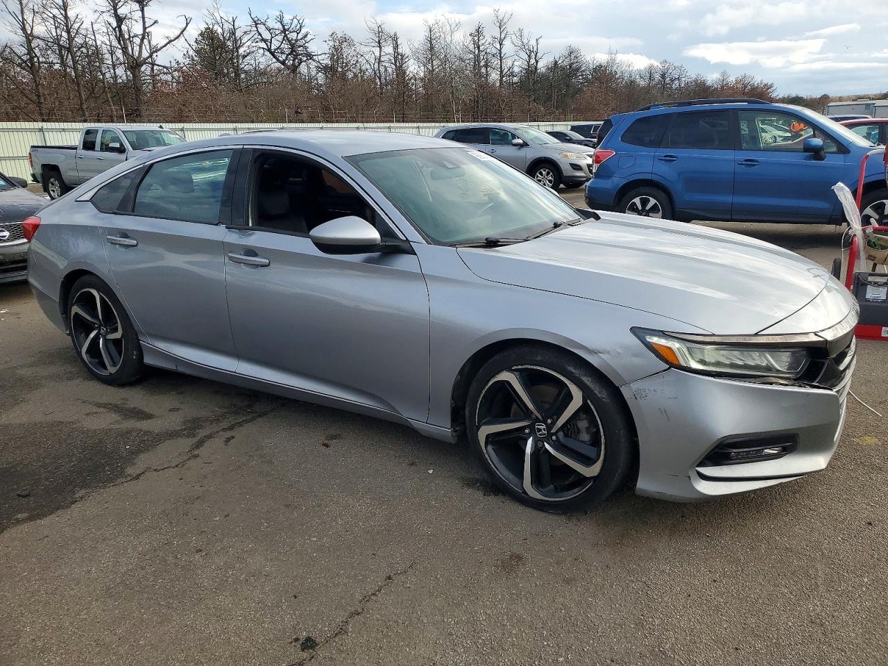 2018 HONDA ACCORD SPORT photo 4
