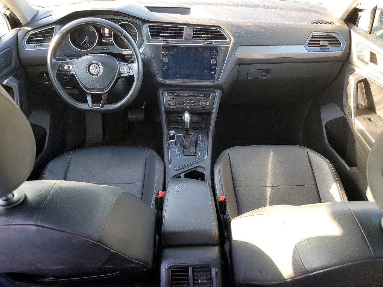 2020 VOLKSWAGEN TIGUAN SE photo 8