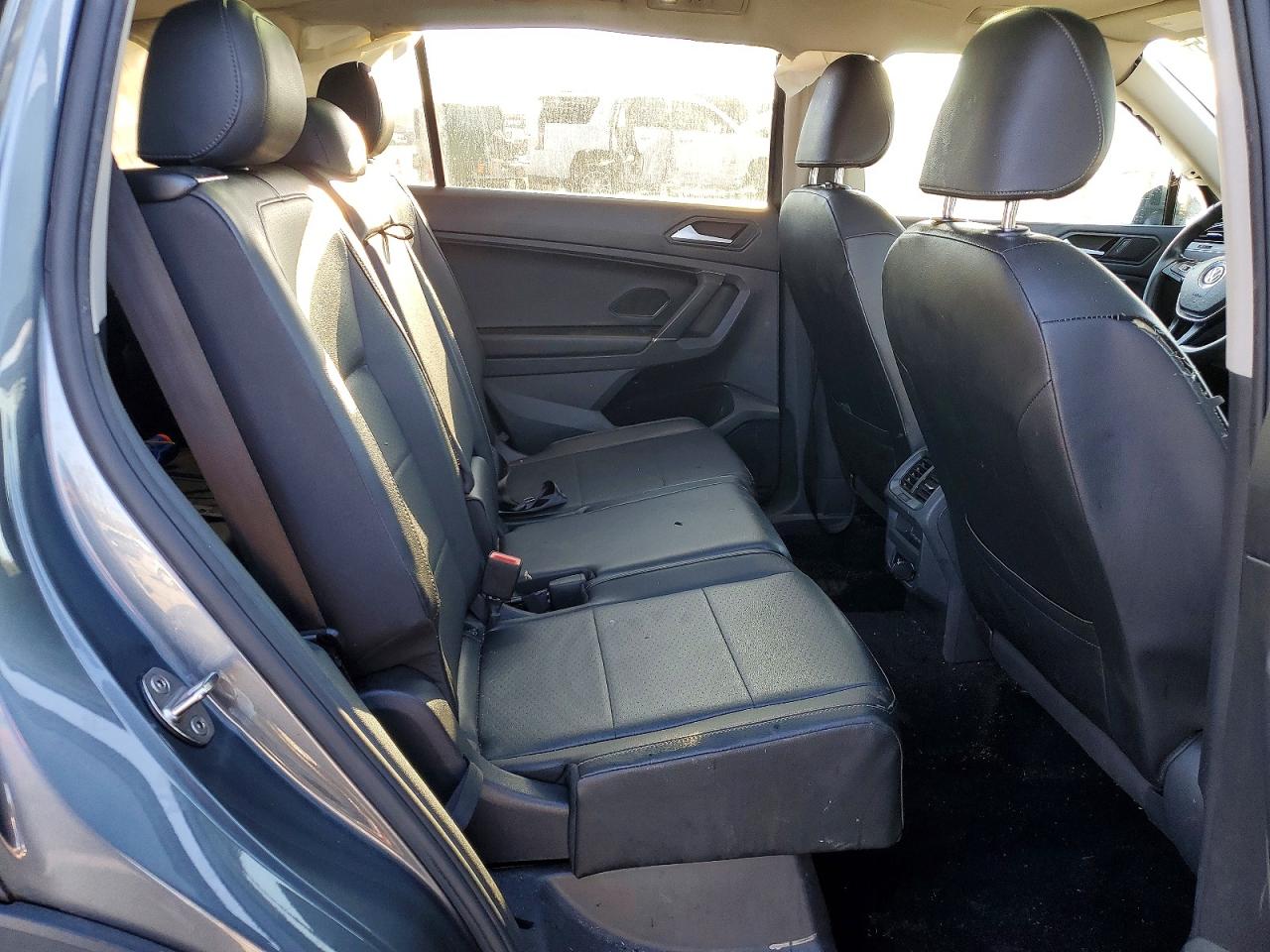 2020 VOLKSWAGEN TIGUAN SE photo 11